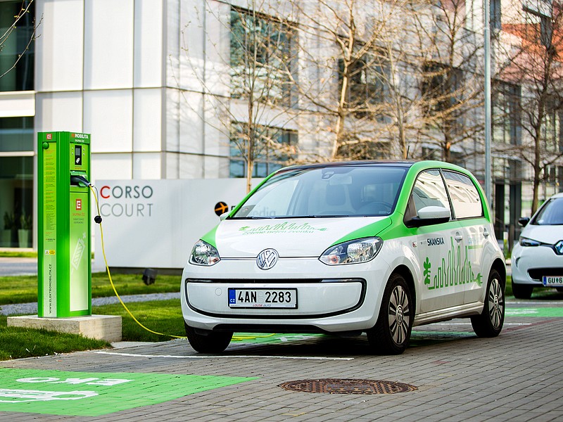 Skanska a Car4Way nabízejí sdílení elektromobilů